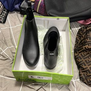 Sam Edelman Tinsley rain boots in matte black
